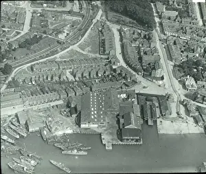 Simmonds: O E Simmonds aerial view of Southampton Docks
