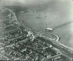 Simmonds: O E Simmonds aerial view of Southend
