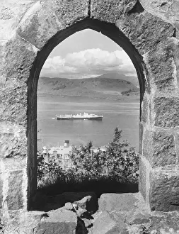 Mccaigs: OBAN ARCHWAY
