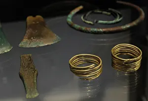1700: Objects from Skeldal, central Jutland. 2000-1700 BC