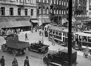 Wenceslas: The obligation of walking on the left for pedestrians in Pra