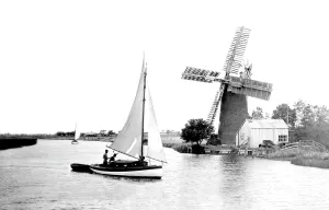 Acle: Oby Windmill (near Acle), the 17th-Century Windmill
