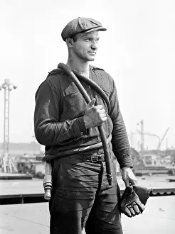 Shipyards: occupations - employment and labor - ship building - WW2