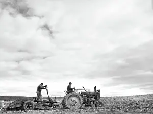Menss: Occupations, farm, tractor, agriculture