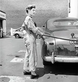 Photographyghiv: Occupations - Gas Station - WWII