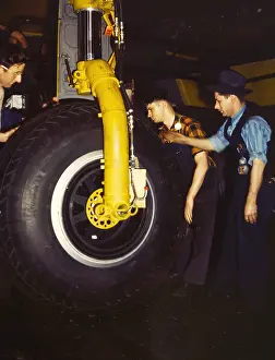 Hollem: Occupations - Manufacturing - Aviation - World War II