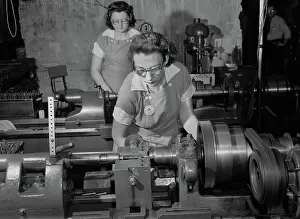 Lathes: Occupations - women - employment - WWII