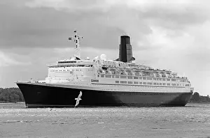 Flagship: Ocean liner Queen Elizabeth 2