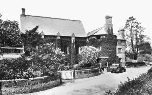 Ockley: Ockley, Surrey - The Hautboy Hotel