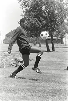 Practises: October 11 1970 - Kaizer Motaung practises ball control