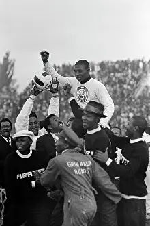 Bucs: October 24 1971 - Pirates supporters. Bucs supporters