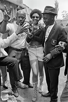 Bucs: October 24 1971 - Pirates supporters. Bucs supporters