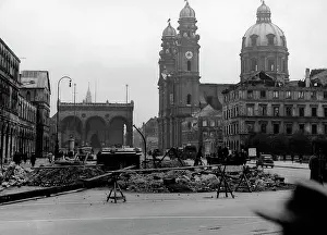 Commissioned: The Odeonsplatz after the end of war, 1945