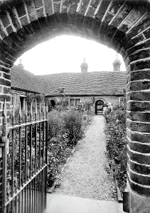 Odiham: Odiham, Almshouse Gateway 1910