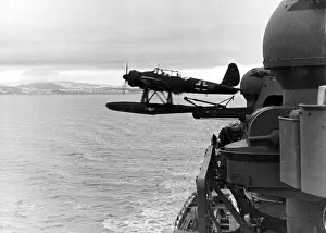 Scharnhorst: Take off of the ship plane from the Scharnhorst
