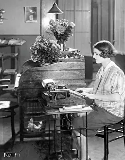 Typing: Office employee, 20s