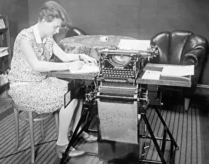 Underwood: Office worker with self-typing typewriter, 1923