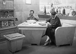 Wardrobe: Office workers in Germany, 1928