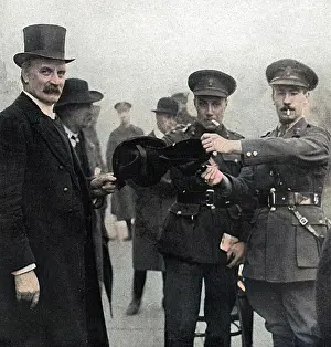 Objectors: Officers with hat of a conscientious objector, WW1
