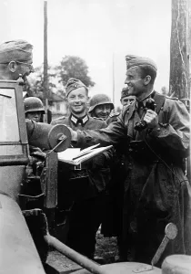 Cheering: Officers of the Wehrmacht on the Eastern Front, 1941