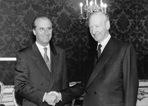 Salutations: Official handover to President Thomas
