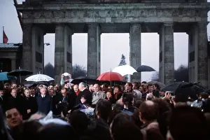 Glasnost: Official opening of the Brandenburg Gate ?