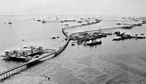 Neft: Offshore drilling platforms in Azerbaijan SSR, 1960