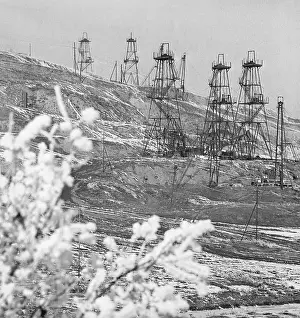 Rigs: Oil extraction, 1971
