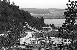 Zhiguli: Oil extraction, 1995