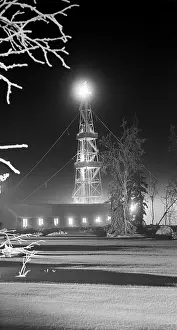 Displays: Oil production, 1975