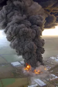 Hemel: Oil refinery fire. Buncefield Terminal, Hertfordshire