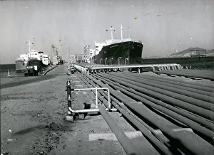 Quays: Oil Tanker