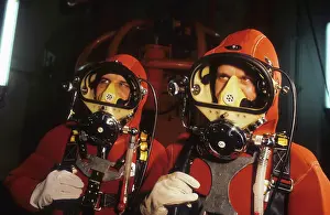 Divers: Oilmen on Soviet floating rig, 1982