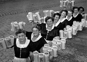 Dpa Picture Alliance Gmbh: Oktoberfest 1952