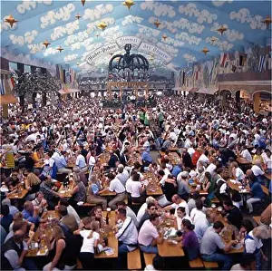 Octoberfest: OKTOBERFEST - MUNCHEN