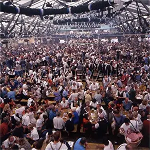 Octoberfest: OKTOBERFEST - MUNCHEN