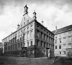 Neuhauserstrasse: Old Academy in the Neuhauserstrasse in Munich