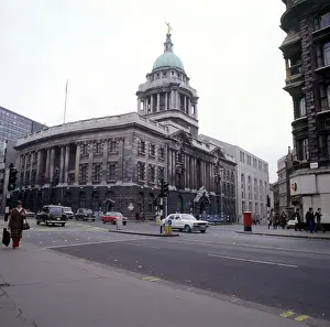 Mountford: THE OLD BAILEY