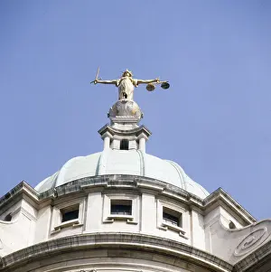 Mountford: THE OLD BAILEY