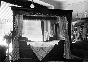 Furnishings: Old Berliner bed from the early Baroque