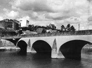 Carmarthen: OLD CARMARTHEN BRIDGE