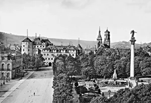 Schlossplatz: Old Castle with the Stuttgart Schlossplatz