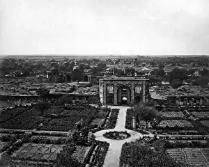 Roundabout: Old Delhi, India