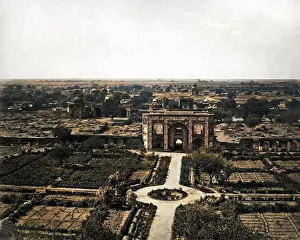 Roundabout: Old Delhi, India