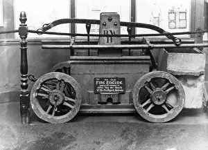 Heyde: Old Dutch fire engine in a museum