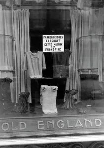Francaise: The Old England shop in Paris, 1940