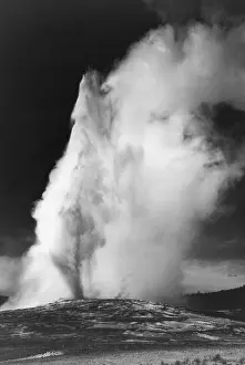 Geyser: Old Faithful