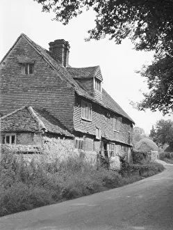 Bletchingley: OLD FARM, BREWER STREET
