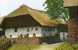Wainscoting: Old farm near Rabendorf