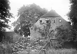 Farmhouse: Old farmhouse in Berlin, 1933